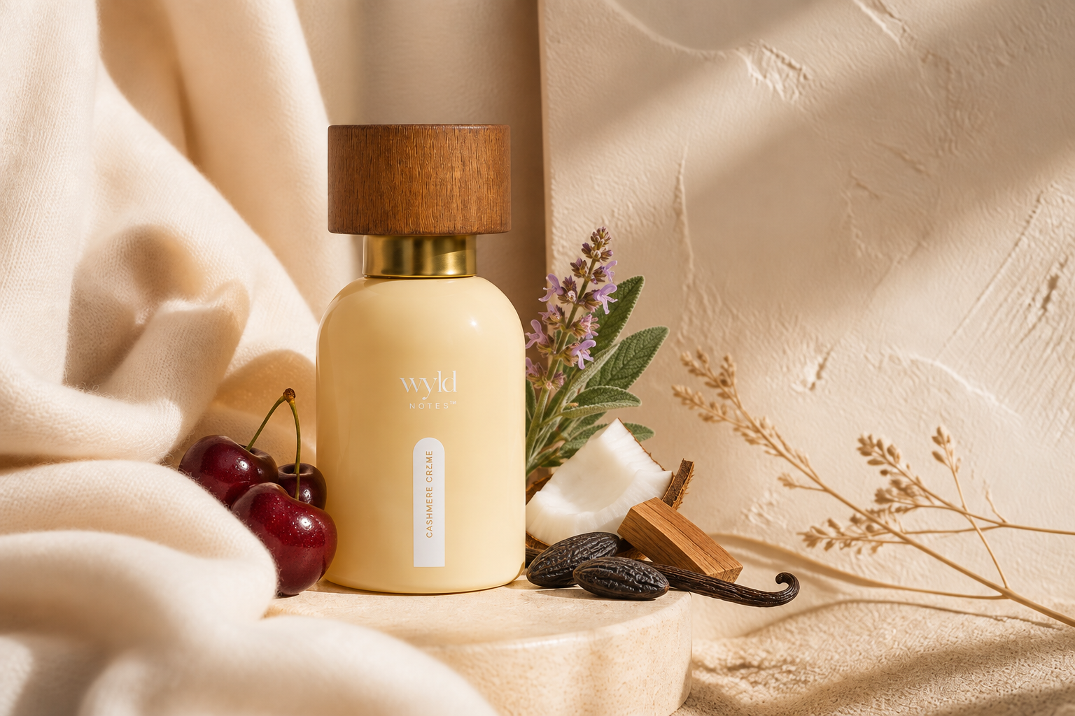 Cashmere Cream in einer warmen Materialinszenierung